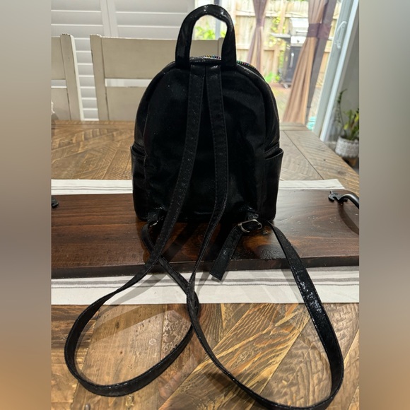 Mini backpack. - Picture 3 of 8